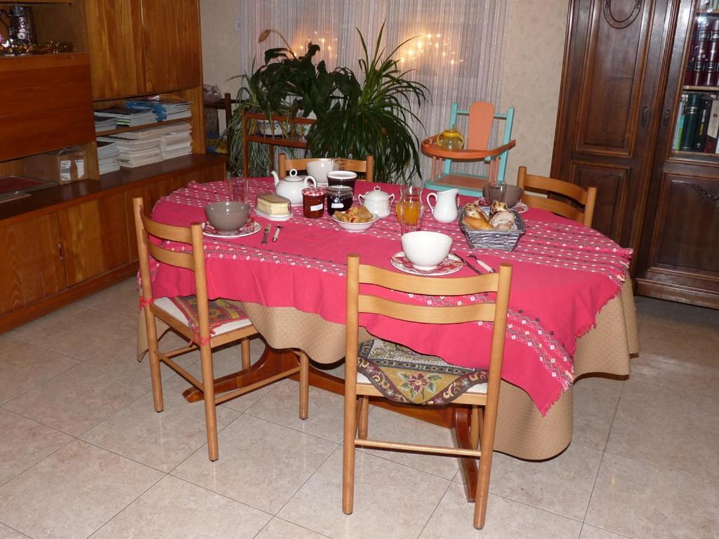 Au Val Des Meuris Acomodação com café da manhã Taintrux Exterior foto